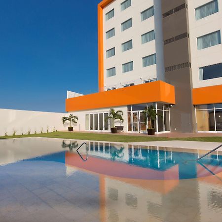 Hampton Inn & Suites By Hilton Paraiso Bagian luar foto