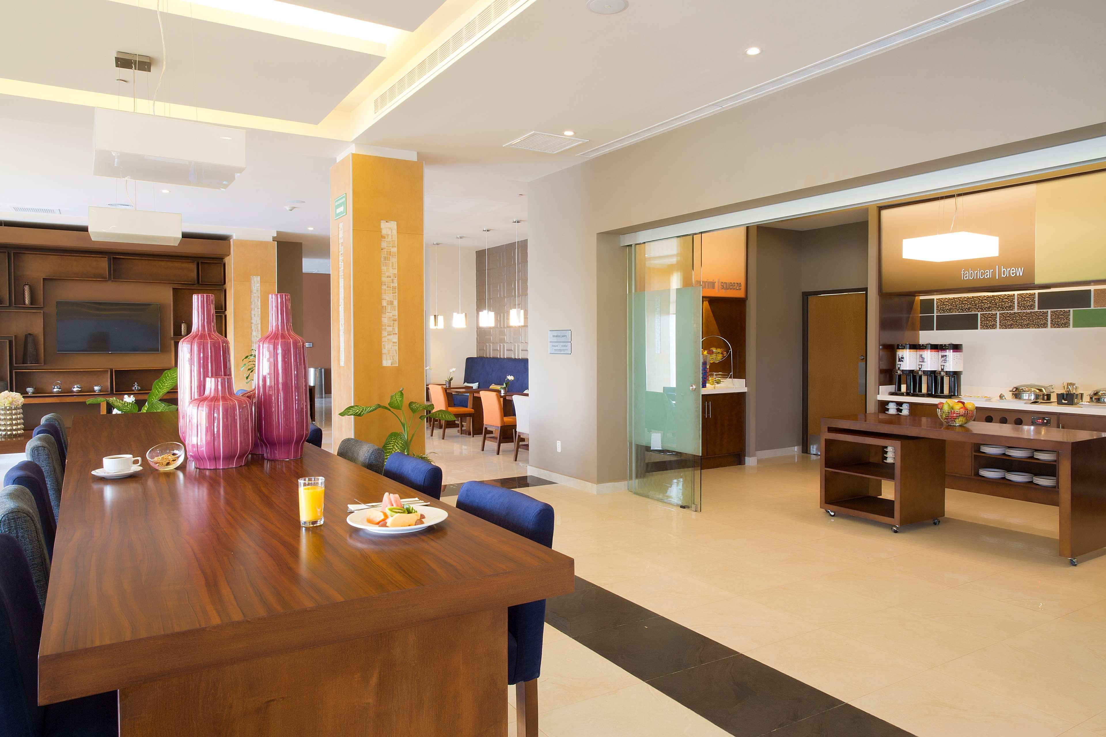Hampton Inn & Suites By Hilton Paraiso Bagian luar foto