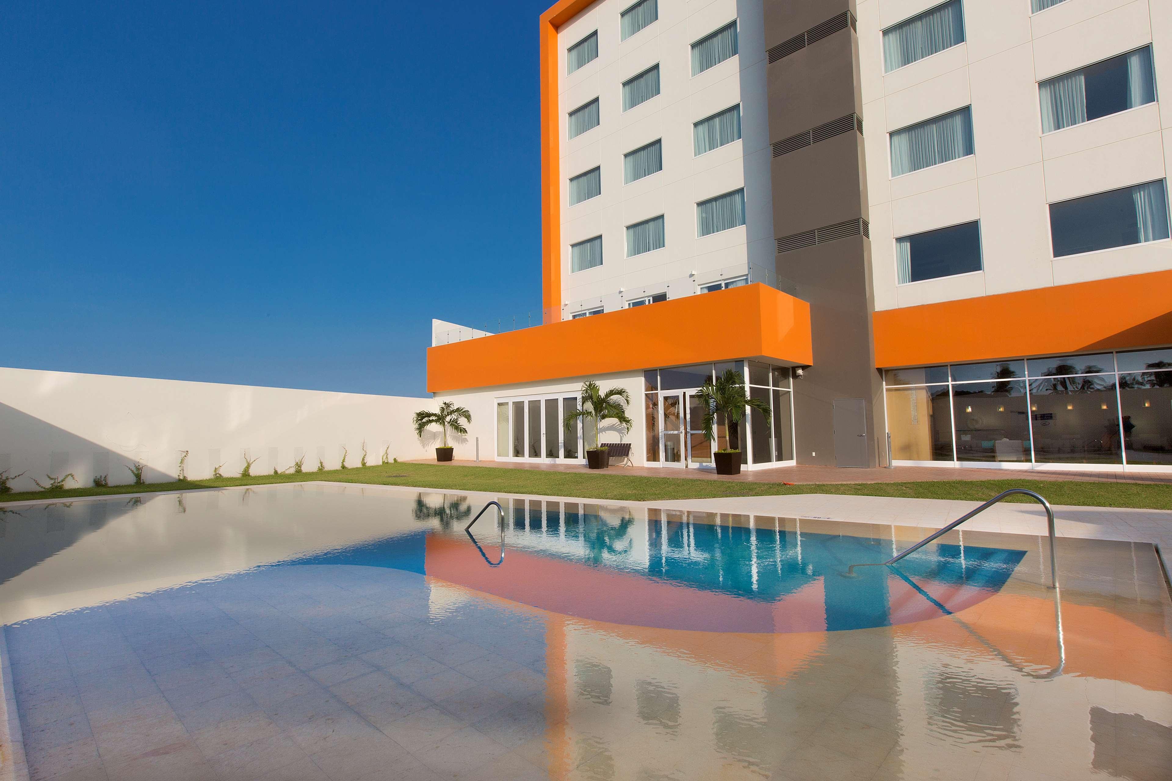 Hampton Inn & Suites By Hilton Paraiso Bagian luar foto
