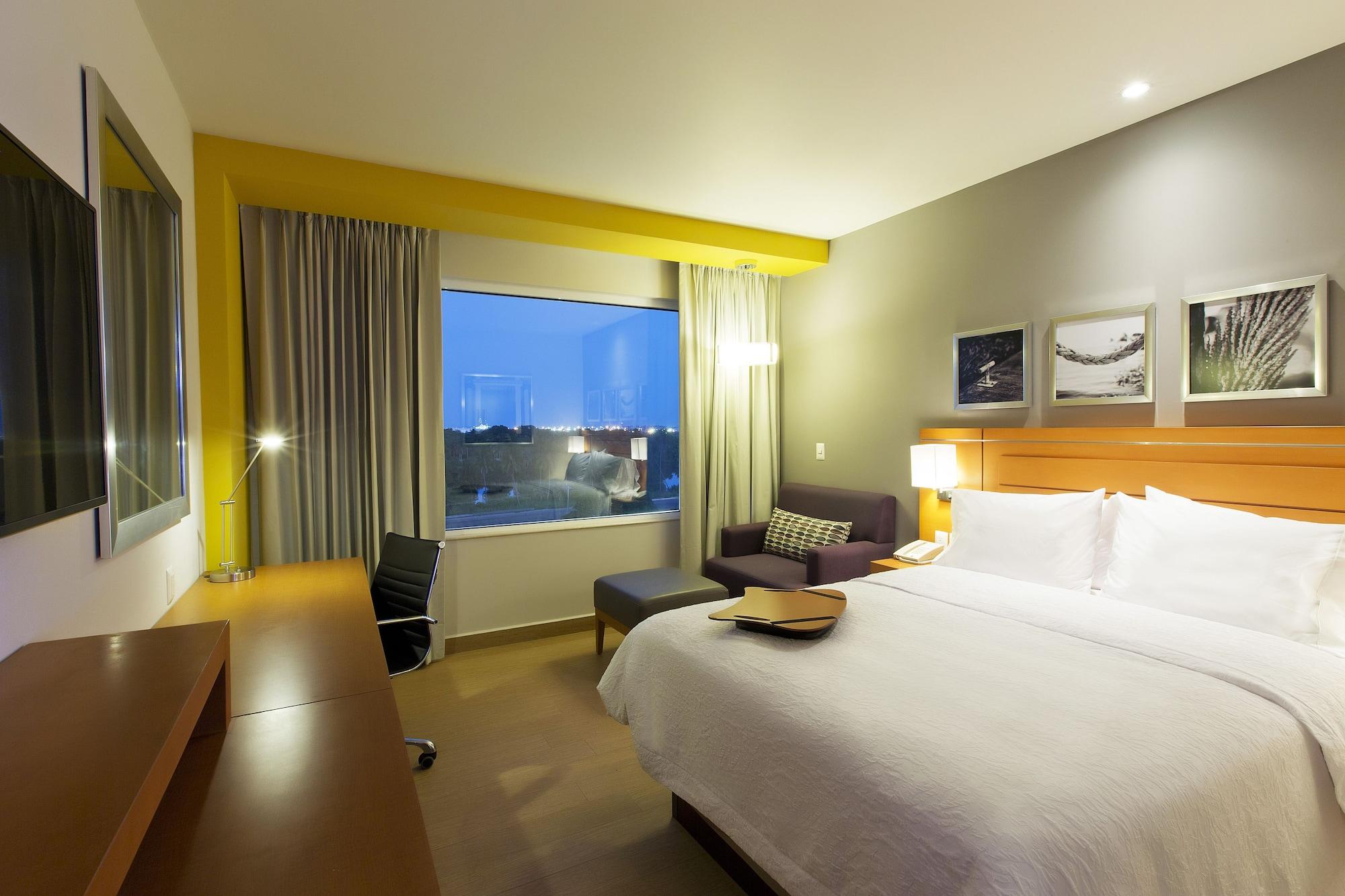 Hampton Inn & Suites By Hilton Paraiso Bagian luar foto