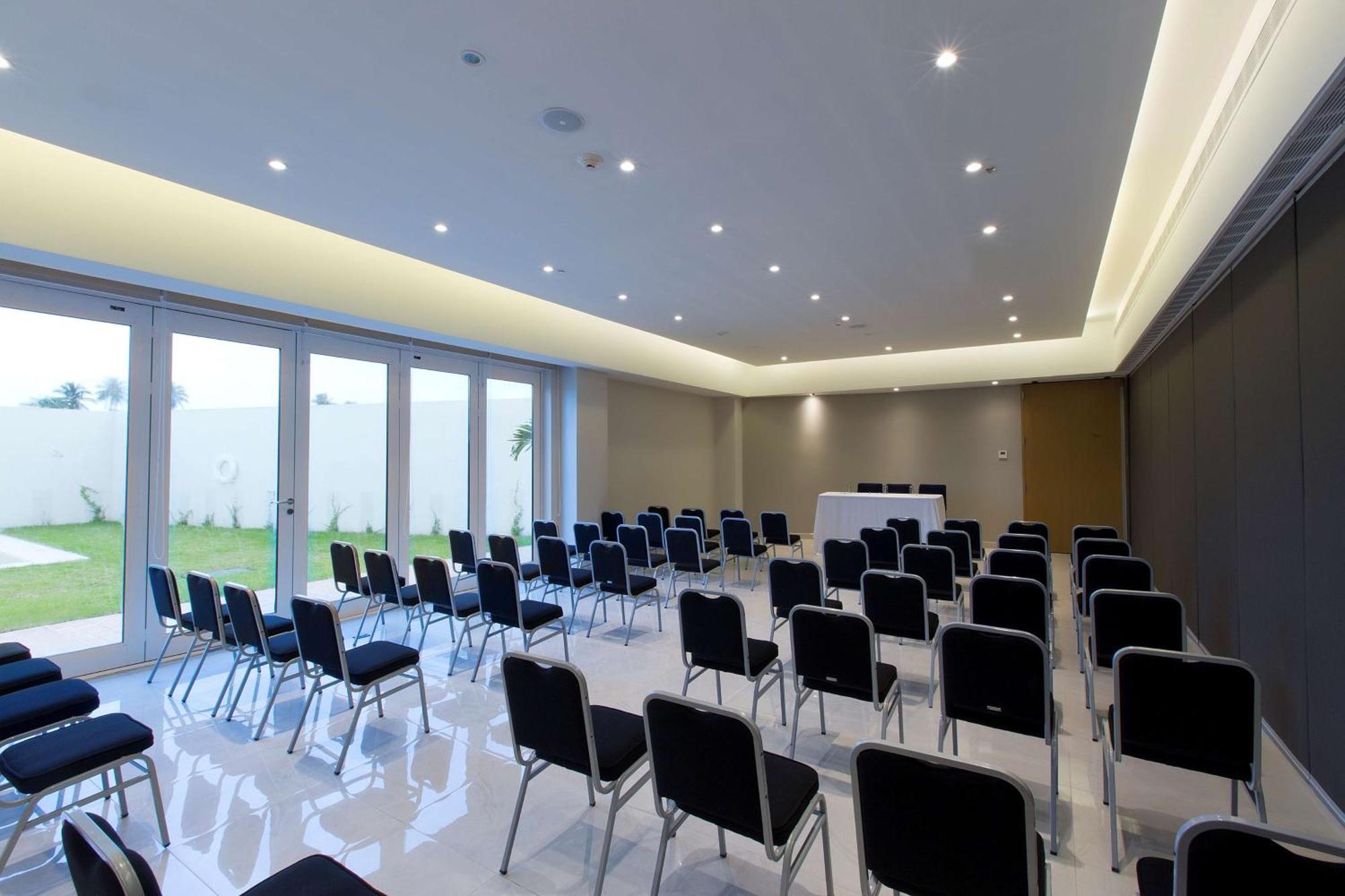 Hampton Inn & Suites By Hilton Paraiso Bagian luar foto