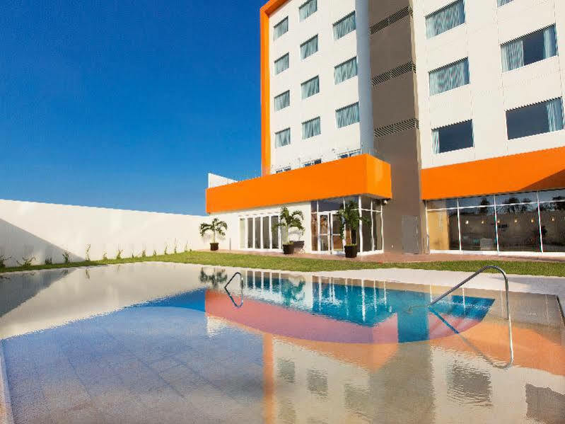 Hampton Inn & Suites By Hilton Paraiso Bagian luar foto